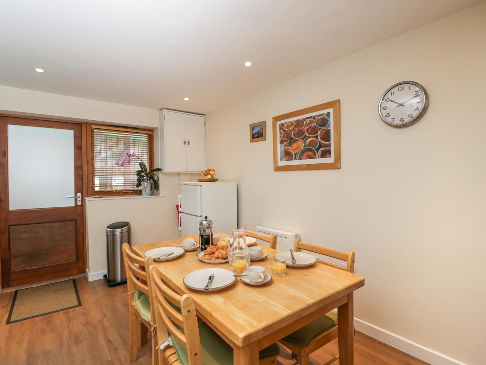 Roan Cottage Lydiard Millicent Екстериор снимка